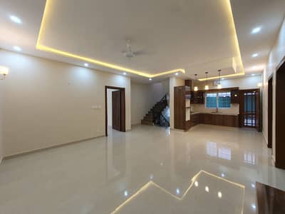 Your Dream 11 Marla House Is Available In Bahria Town Phase 5