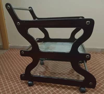 tea trolyy  very less used