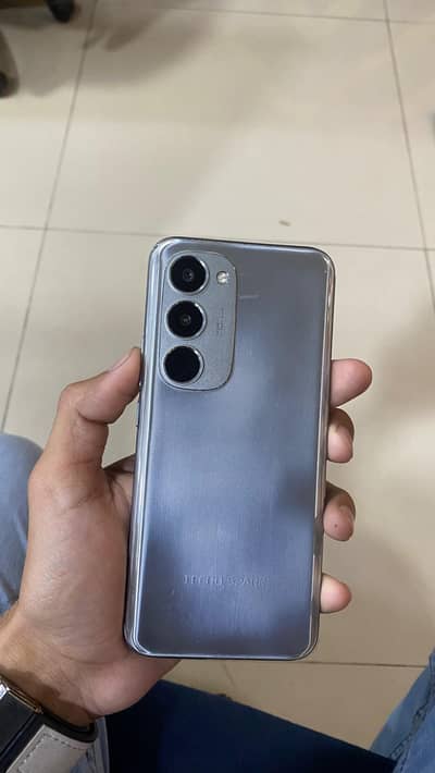 Tecno spark 40 pro plus