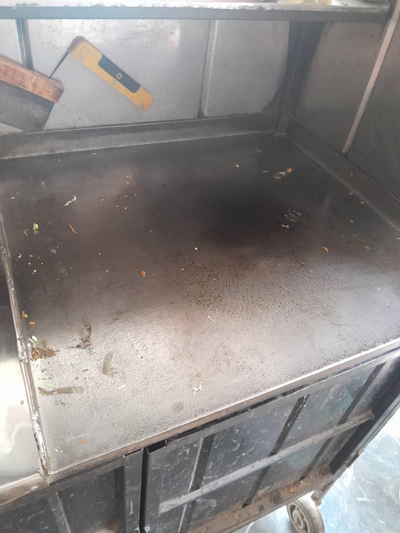 burger shawarma counter 3