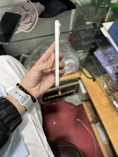 iPhone 13 PTA Approved / 128 GB