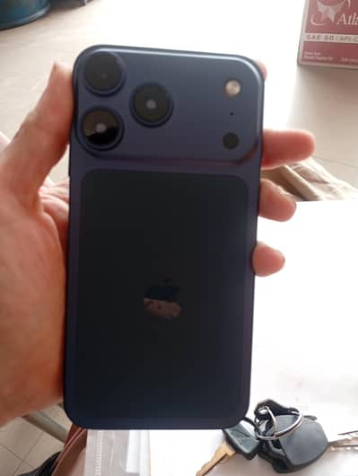 iPhone XR Convert 17 Pro