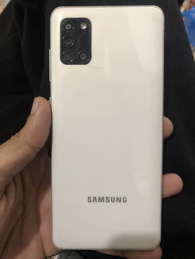 SAMSUNG A31