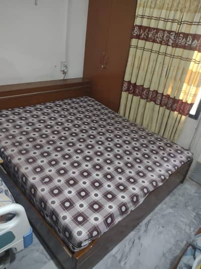 Solid bed with Mattress