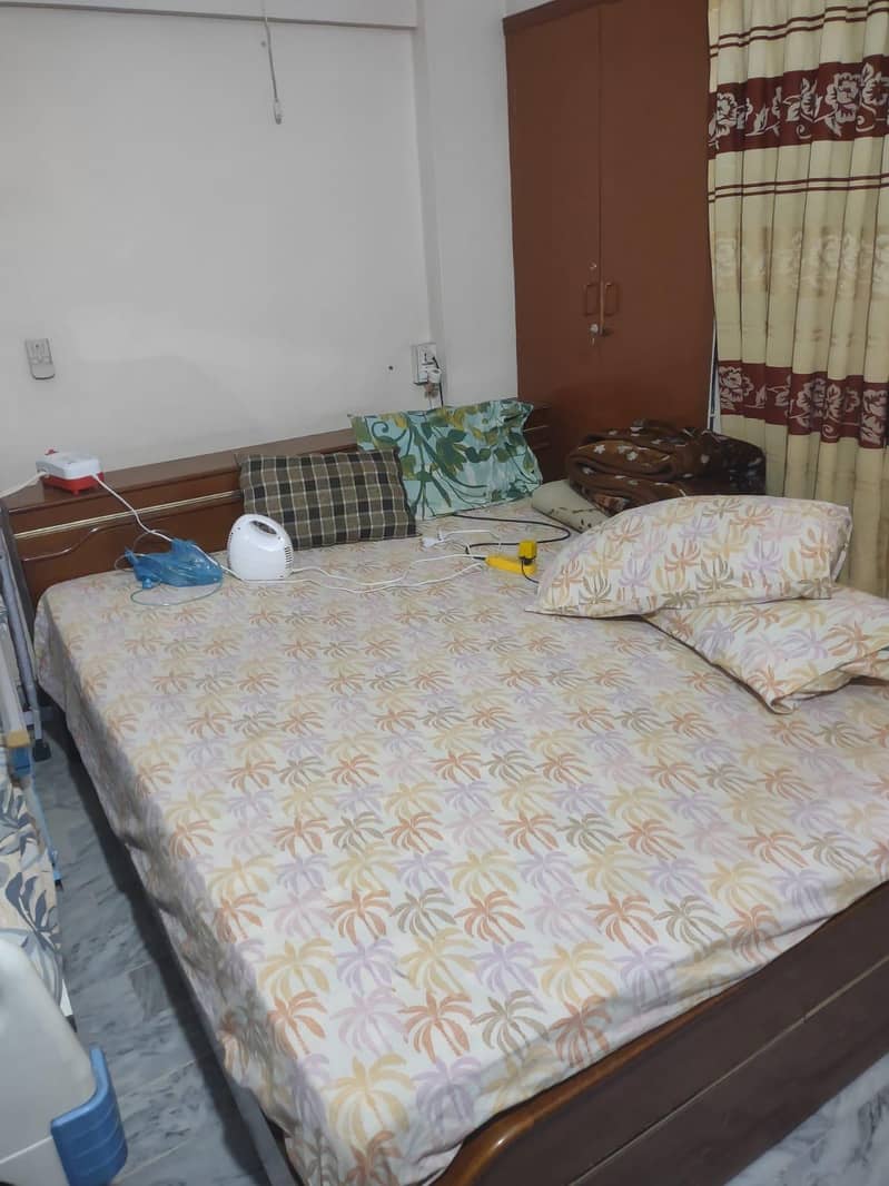 Solid bed with Mattress 1