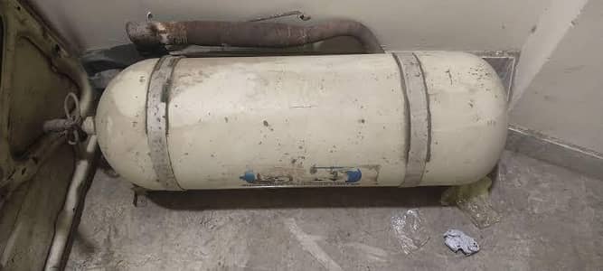 CNG Car Cylinder with kit and stand