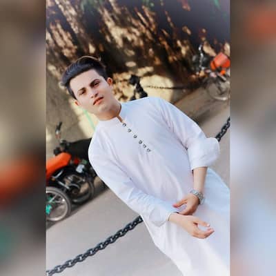 MUJHY JOB KI ZARURT HAI KARACHI MAI