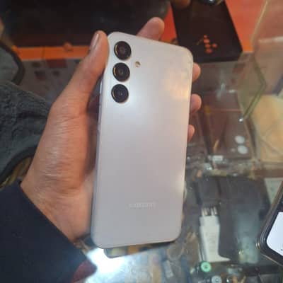 SAMSUNG GLAXY A16  8 256 GB . . . . . . 03705181132