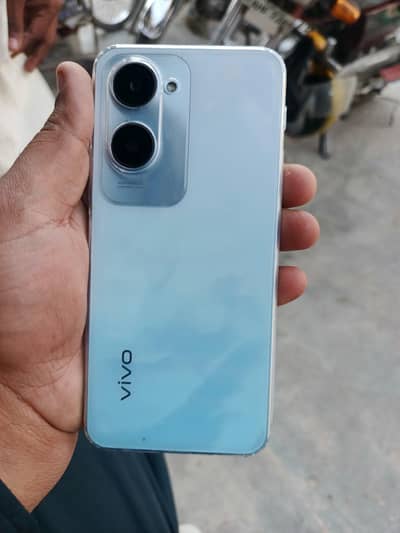 vivo y18 6/128 GB only mobile