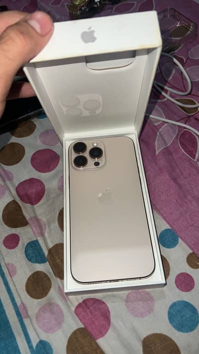 Apple iPhone 16 Pro Max 256GB jv