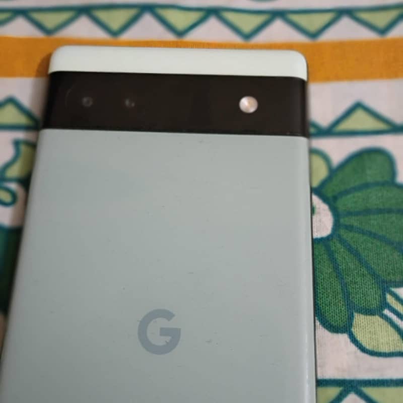 Google Pixel 6A 1