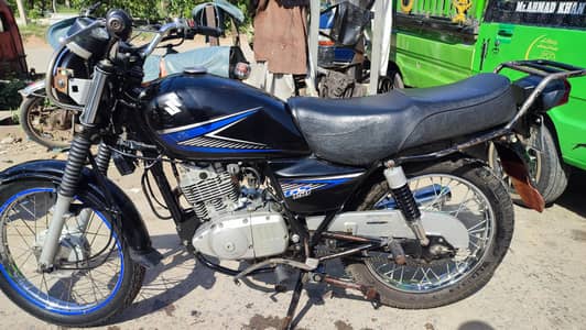 Suzuki GS 150 2015 Model