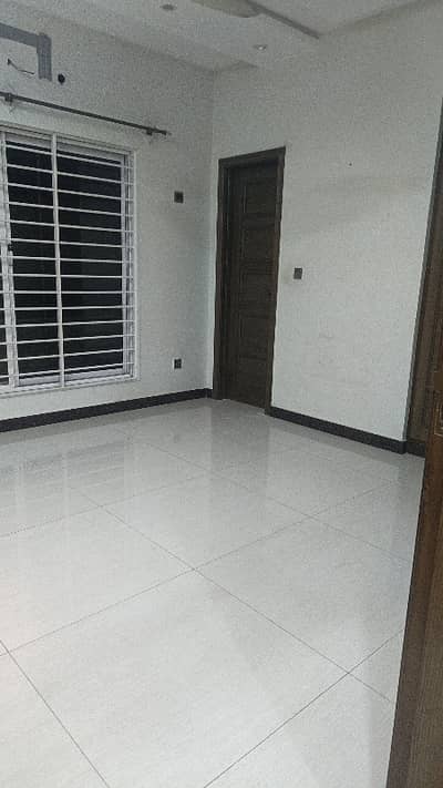 6 Marla Ground Portion