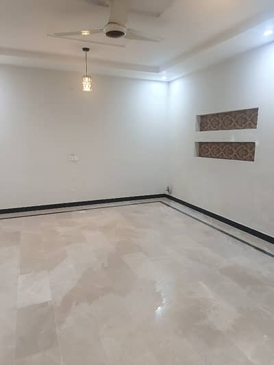 6 Marla Full House Available For Rent