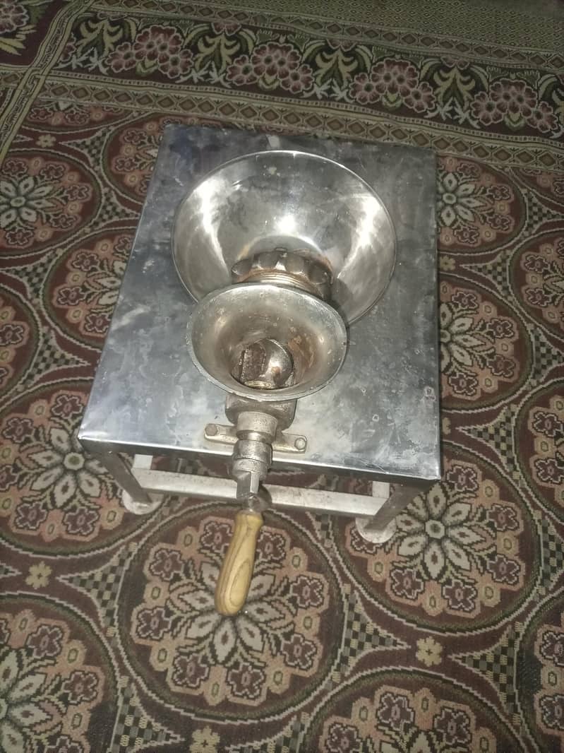 قیمہ، مشین بالکل نیو کنڈیشن میں ھے 1