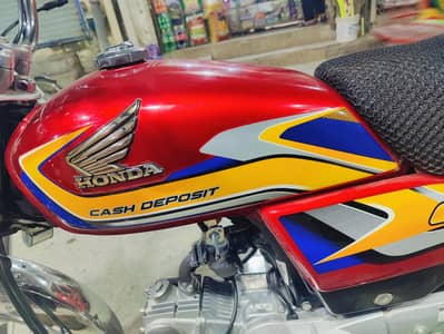 HONDA 70 2025 LUSH CONDITION 8 month ki