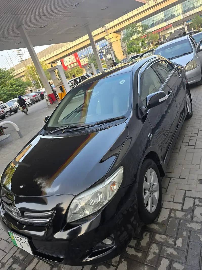 Toyota Corolla Altis SR 1.8 2010 2