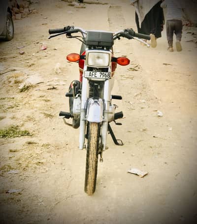 honda 125 self start for sale just contact on whatsapp