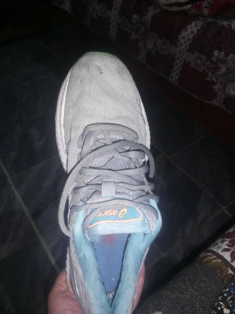 asics running shoes 1