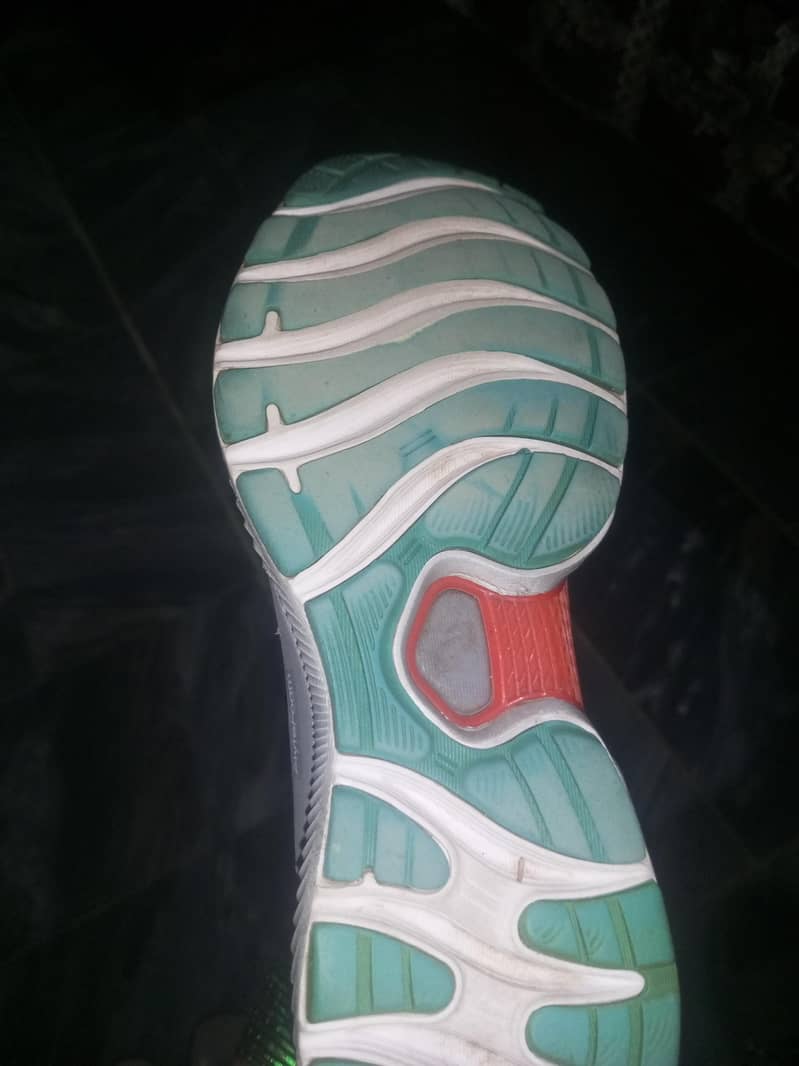 asics running shoes 2