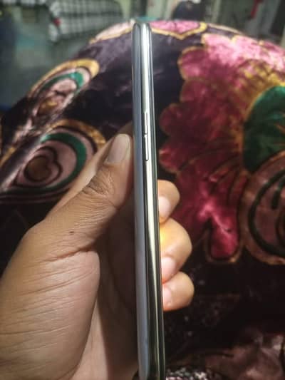 Oppo Reno 2z. exchange posibal 8/256.0309-6214-727