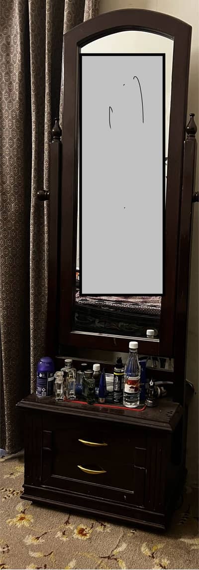 Full-Length Dressing Table - URGENT Sale 03365472015