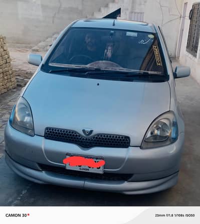 Toyota vitz 2000 Sunroof