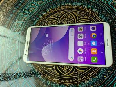 Huawei y7 prime 2018 gold and white. PTA dual sim