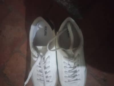 ndure brand shoes size 41 one November me buy kiye the
