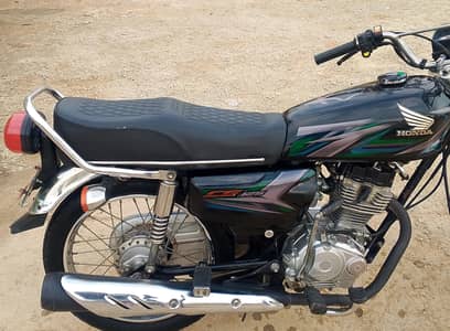 Honda cg 125 for sale model 2023 like a new 0309 510 1724