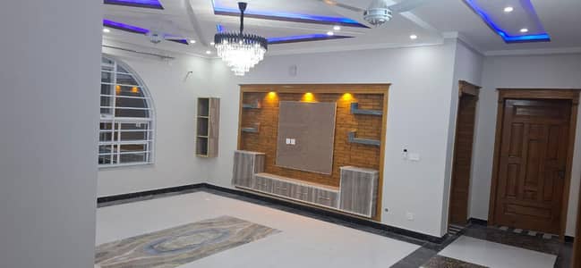 14 Marla Ground portion available for rent in G13/1