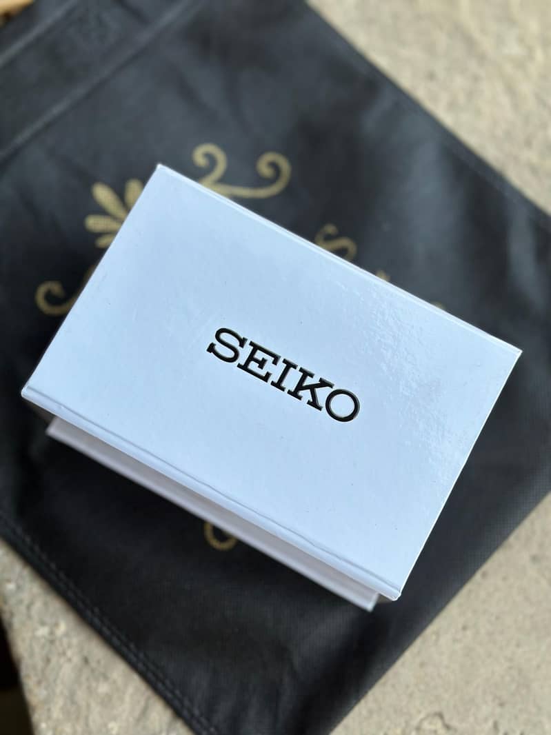 Seiko 5 Automatic  excellent condition 4