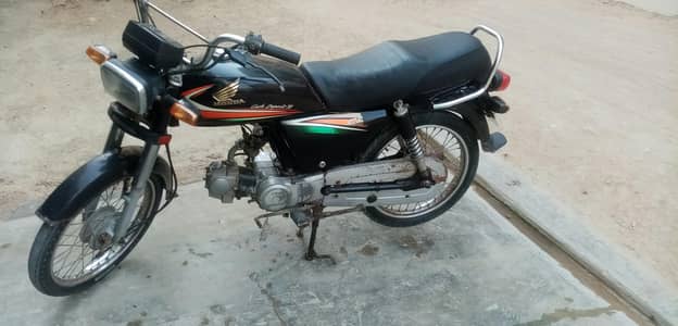 Honda CD 70 2015 Karachi no