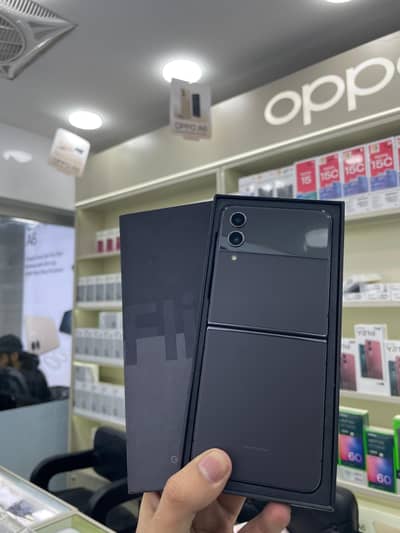 Samsung flip 4 8/128