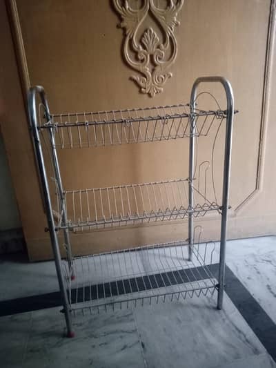 crockery stand