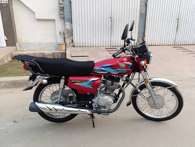 Honda CG125 2024 no 2025 red no black No self start or special edition