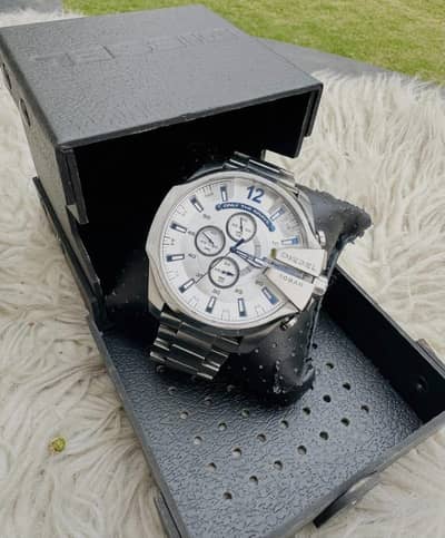 DIESEL WATCH water resistant with box