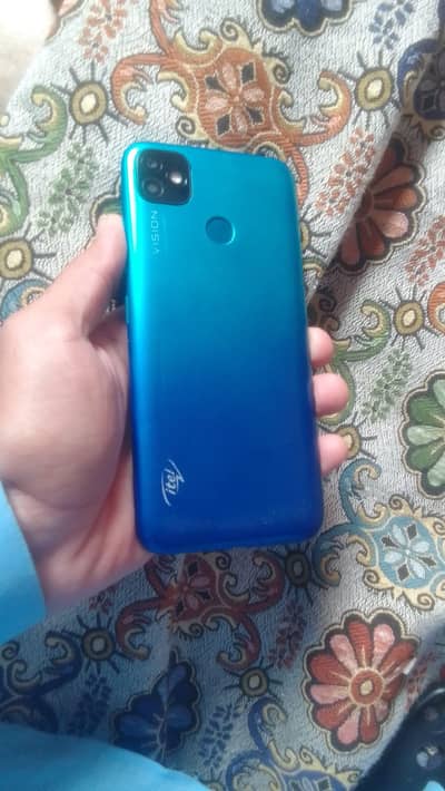 itel phone for sale 2GB. 32GB