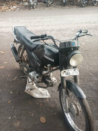 Yamaha bike 100