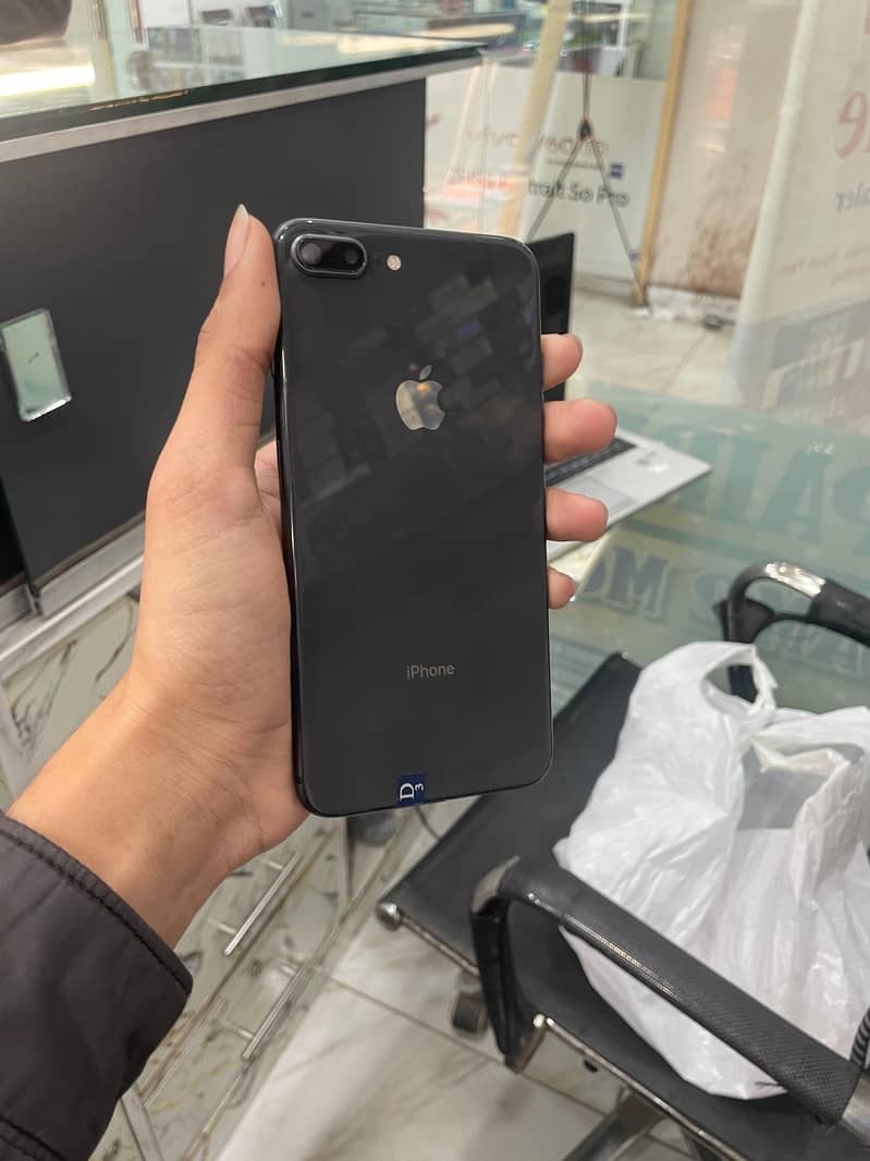 iphone 8 plus 3