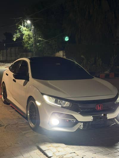 100 percent original Car  HONDA CIVIC  2017