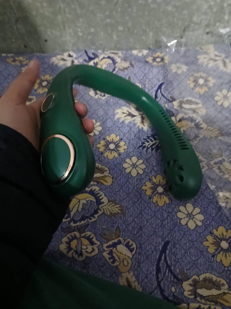 neck fan 0