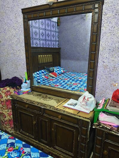 dressing table and wardrobe