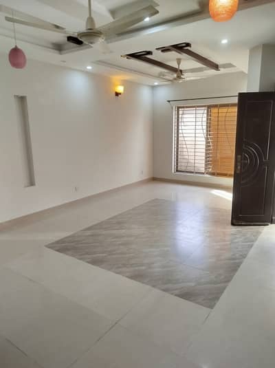 Luxury House Of 8 Marla For rent Is Available