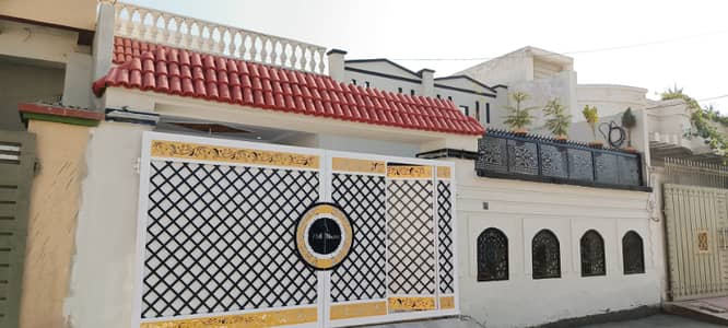 Luxury Lawn House Prime Location Boring Water