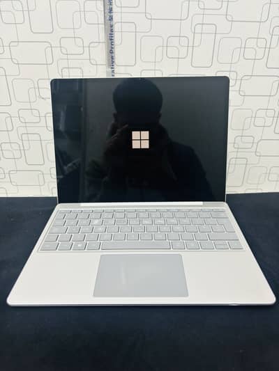 Microsoft surface laptop Go 3