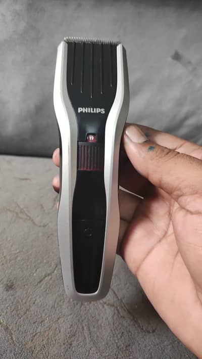 philips trimmer  with charger