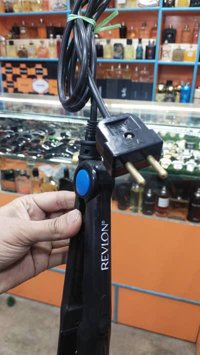 Revolin hair straightener