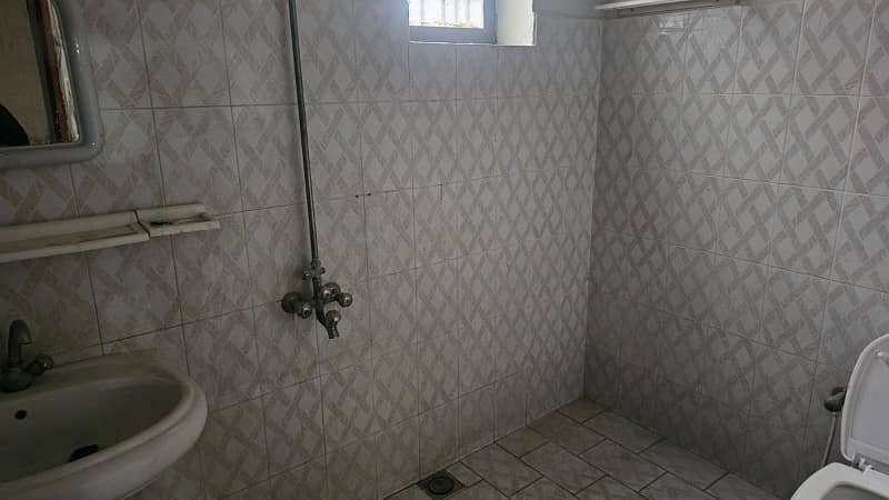 16 Marla House For Rent 15