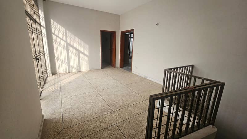 16 Marla House For Rent 21